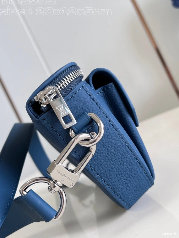 Wallet-20*12*5.5CM Pilot Wearable LOUIS VUITTON 0318